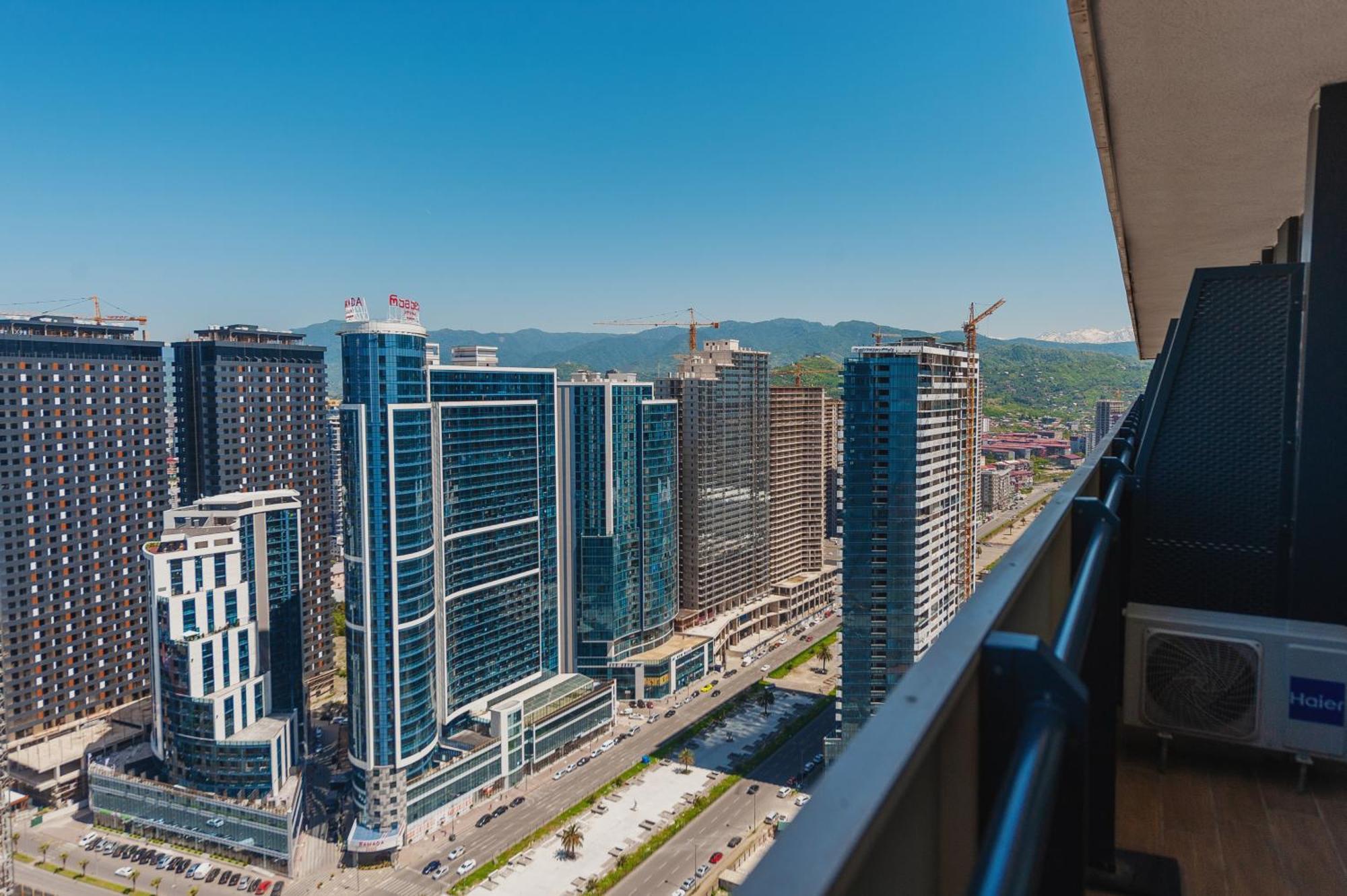 Black Sea Luxury Towers 호텔 바투미 외부 사진
